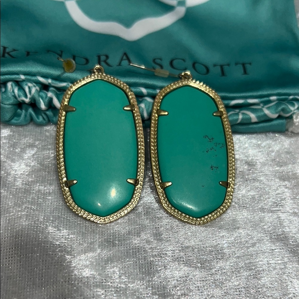 Premium Kendra Scott Green Elle Earrings Gold Frame - Picture 3 of 3